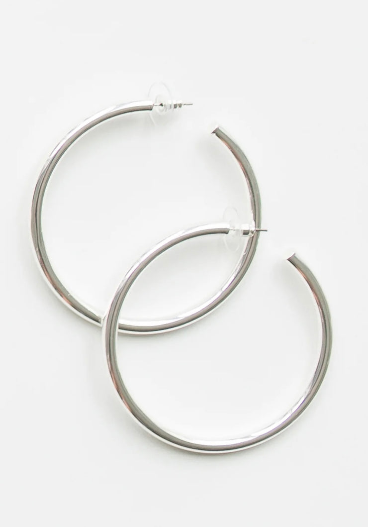 Salem Earrings, Shiny Silver